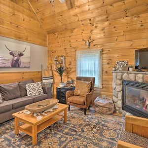 Cozy Retreat With Porch And Double Jj Resort Access!